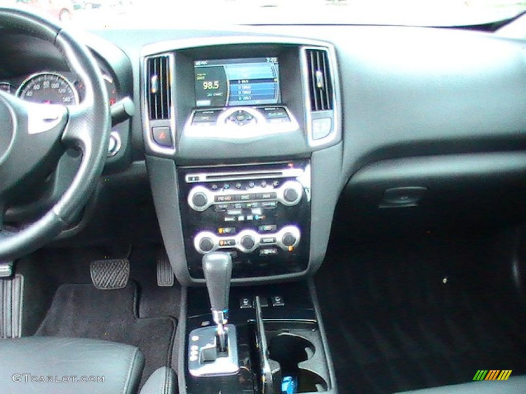 2010 Maxima 3.5 SV - Super Black / Charcoal photo #12