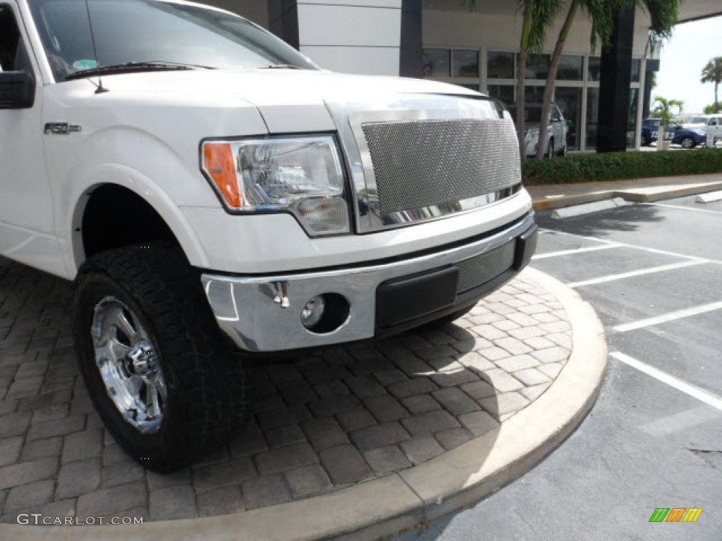 2010 F150 Lariat SuperCrew - White Platinum Metallic Tri Coat / Black photo #2