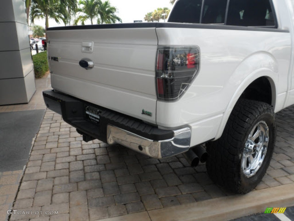 2010 F150 Lariat SuperCrew - White Platinum Metallic Tri Coat / Black photo #11