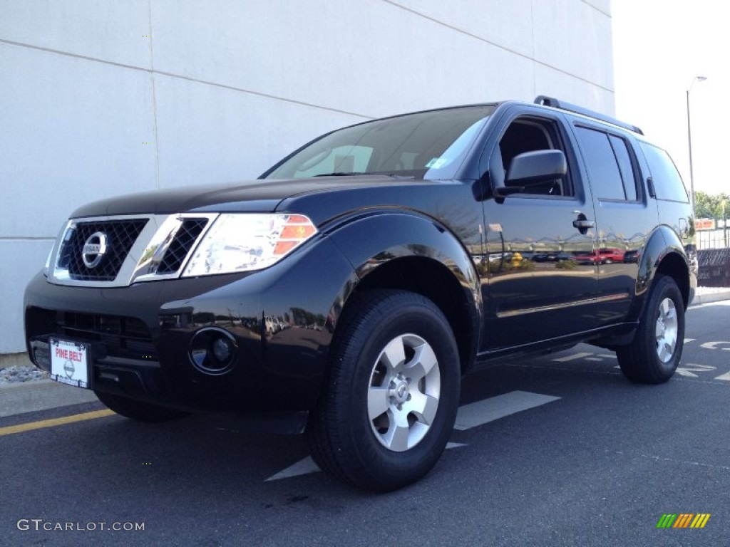 Super Black Nissan Pathfinder