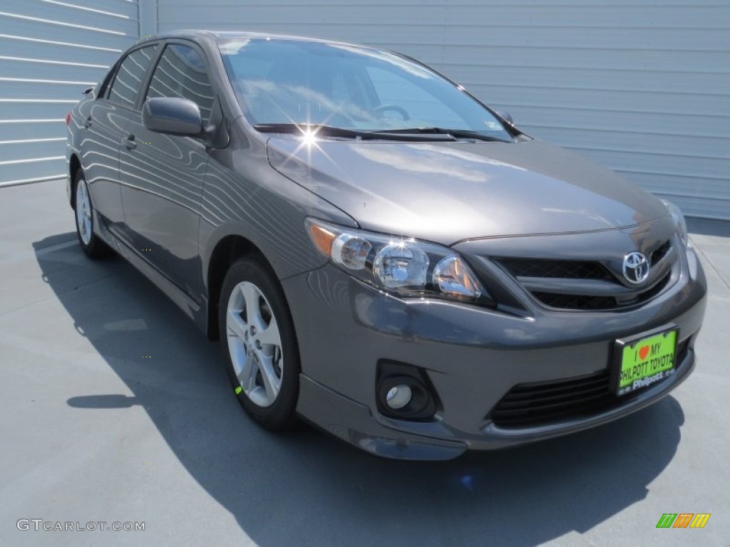 Magnetic Gray Metallic Toyota Corolla