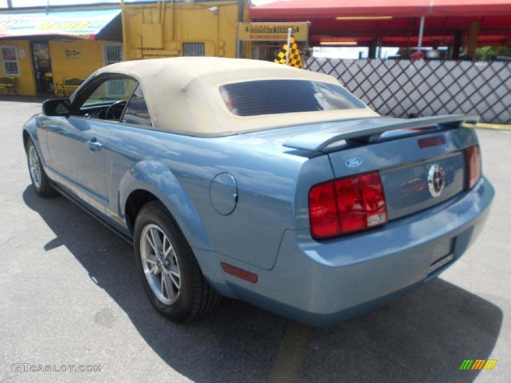2005 Mustang V6 Premium Convertible - Windveil Blue Metallic / Medium Parchment photo #15