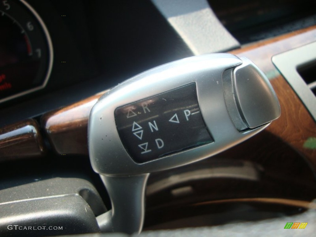 2004 7 Series 745i Sedan - Alpine White / Dark Beige/Beige III photo #24