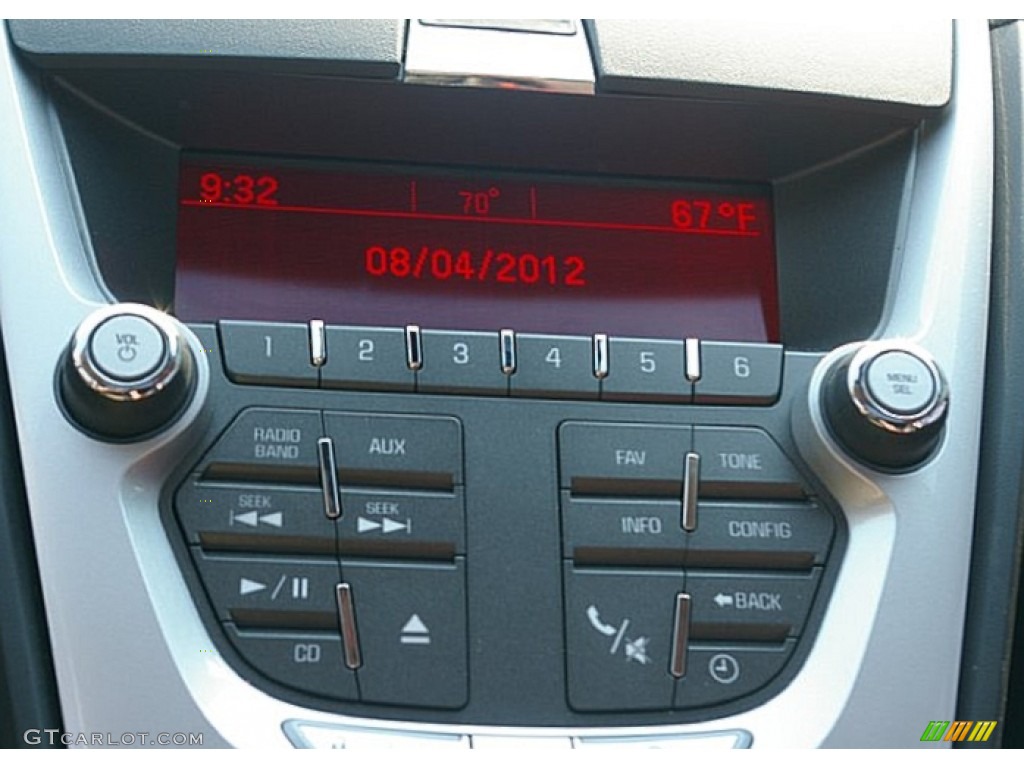 2010 GMC Terrain SLE AWD Controls Photo #69209479