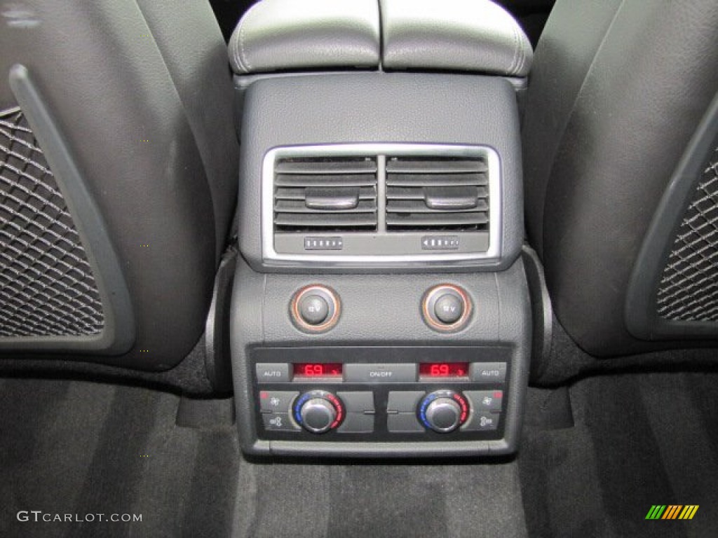 2008 Audi Q7 4.2 Premium quattro Controls Photo #69211166