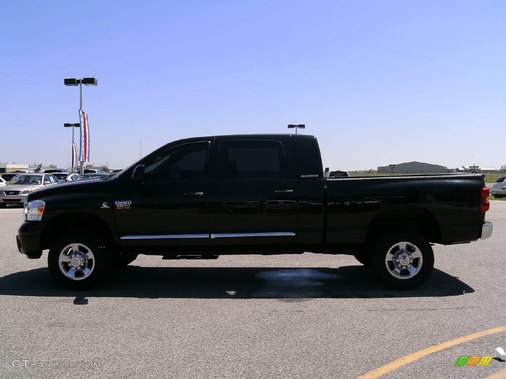 2007 Ram 2500 Laramie Mega Cab 4x4 - Brilliant Black / Medium Slate Gray photo #6