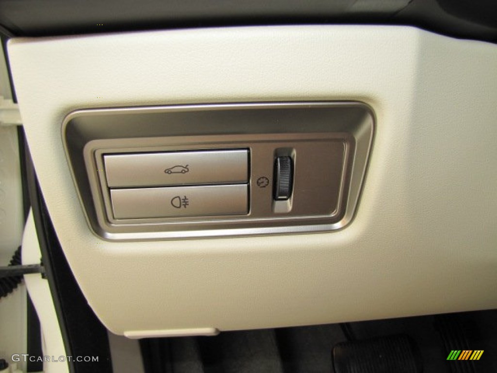 2009 Jaguar XF Luxury Controls Photo #69212813