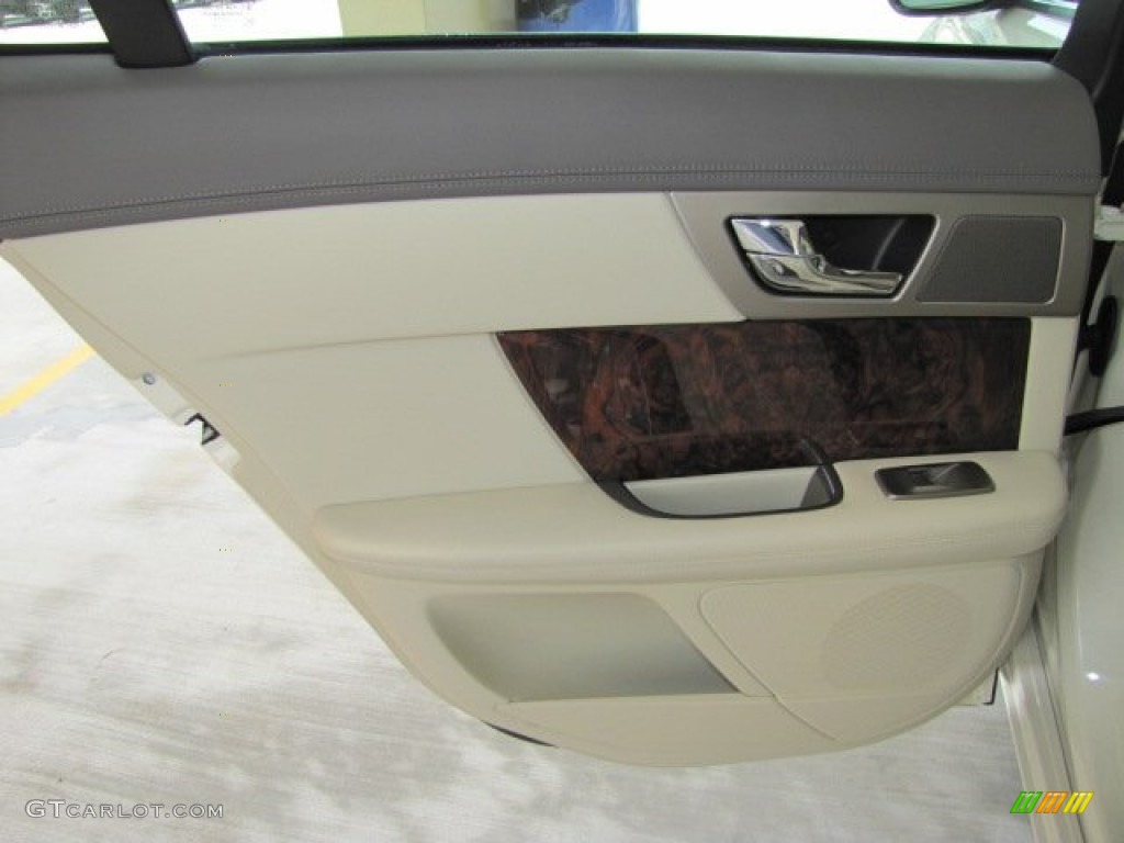 2009 Jaguar XF Luxury Ivory/Oyster Door Panel Photo #69212825