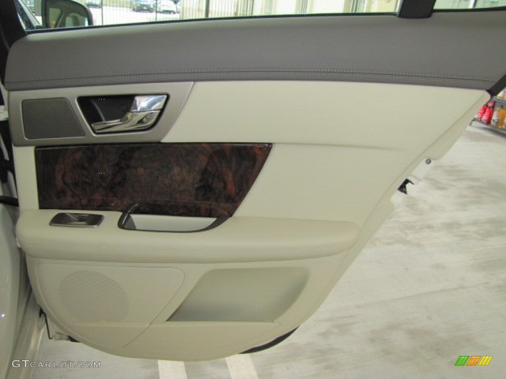 2009 Jaguar XF Luxury Ivory/Oyster Door Panel Photo #69212831