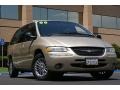 Champagne Pearl 2000 Chrysler Town & Country Limited