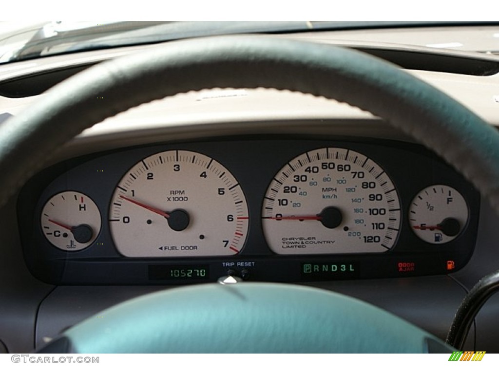 2000 Chrysler Town & Country Limited Gauges Photo #69215982