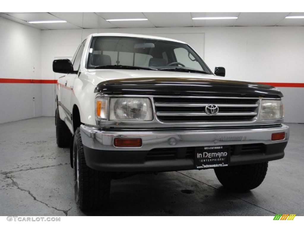 1998 T100 Truck DX Extended Cab 4x4 - Warm White / Gray photo #3