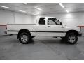 Warm White - T100 Truck DX Extended Cab 4x4 Photo No. 15