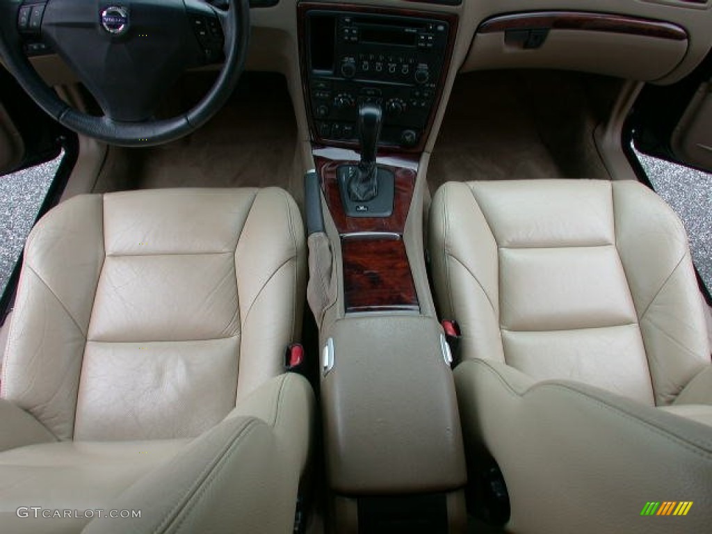 2005 S60 2.5T - Black / Taupe/Light Taupe photo #9