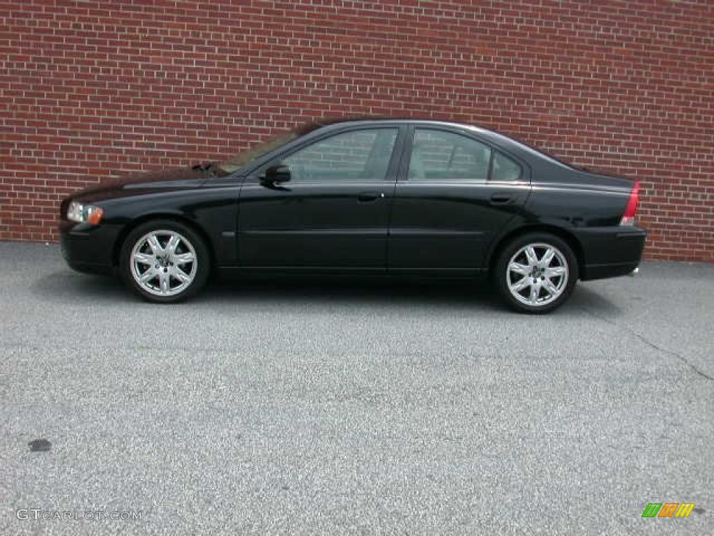 2005 S60 2.5T - Black / Taupe/Light Taupe photo #11