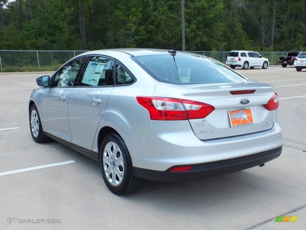 2012 Focus SE Sedan - Ingot Silver Metallic / Charcoal Black photo #7