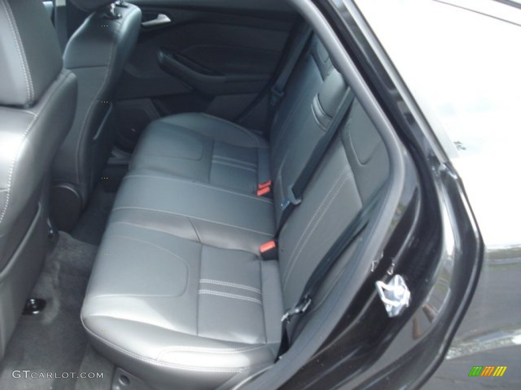 2012 Focus Titanium 5-Door - Tuxedo Black Metallic / Charcoal Black Leather photo #10