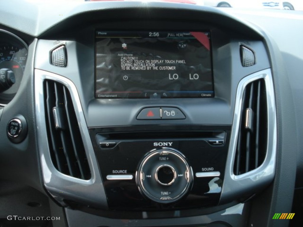 2012 Ford Focus Titanium 5-Door Controls Photo #69218910