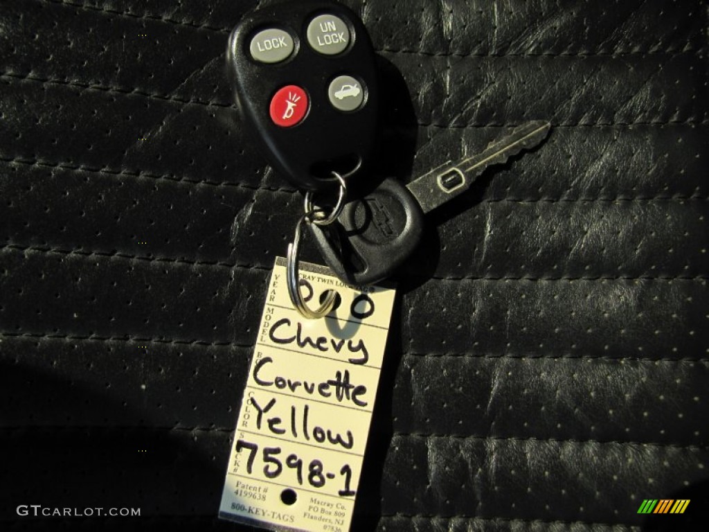 2000 Corvette Convertible - Millennium Yellow / Black photo #26