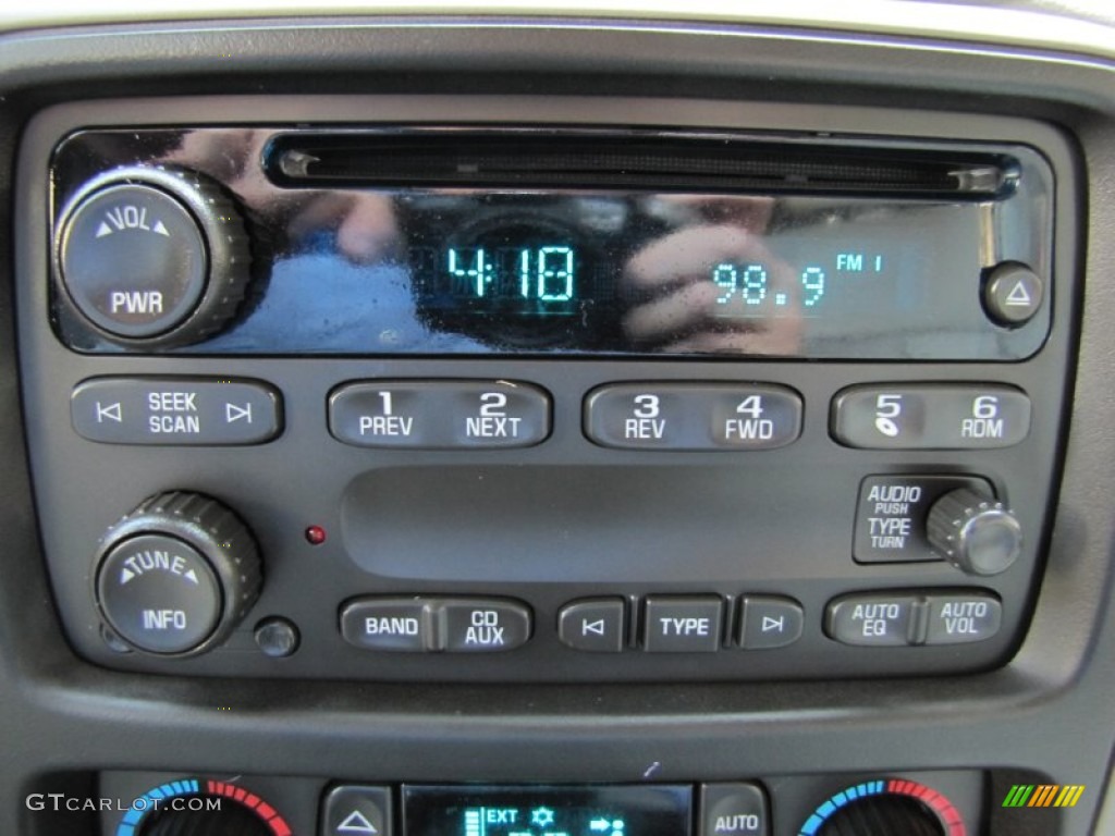 2008 Chevrolet TrailBlazer LT 4x4 Audio System Photo #69219681