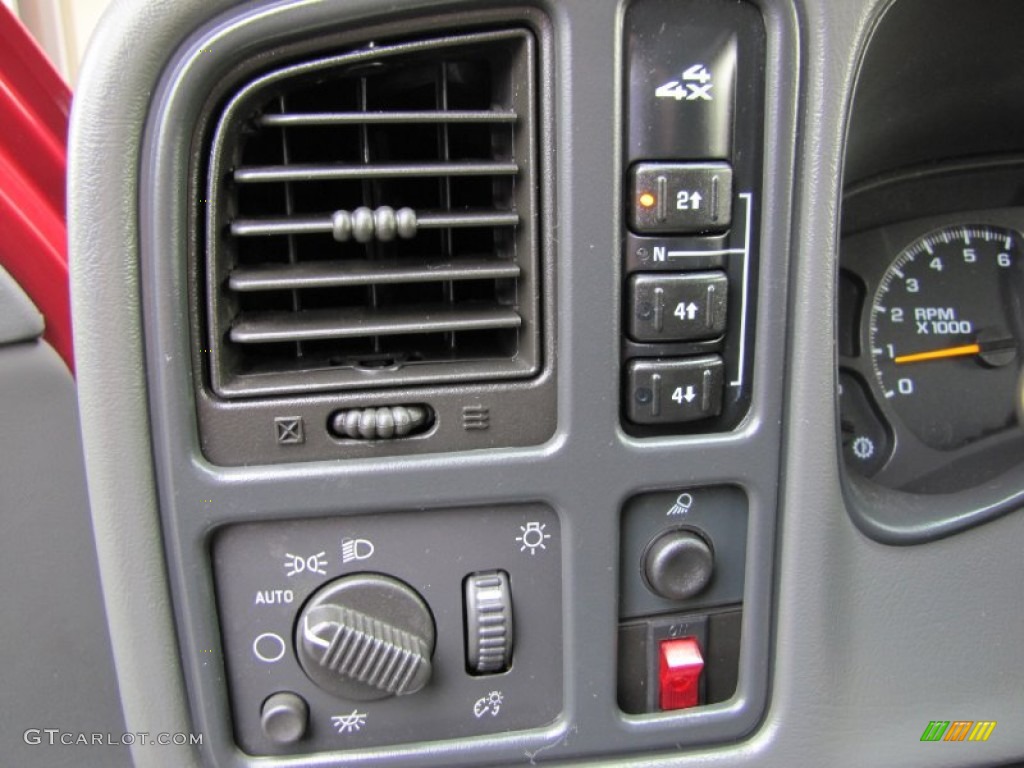 2004 Silverado 2500HD LS Extended Cab 4x4 - Sport Red Metallic / Medium Gray photo #14