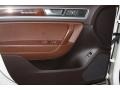 Campanella White - Touareg TDI Lux 4XMotion Photo No. 8
