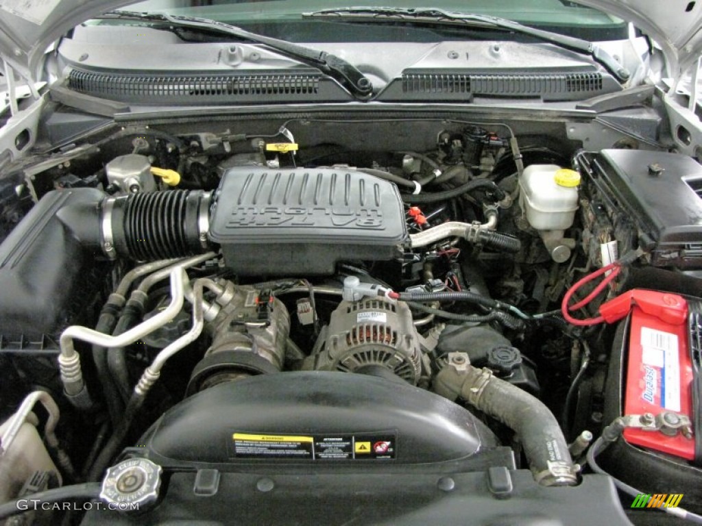 2005 Dodge Dakota ST Club Cab 4x4 Engine Photos