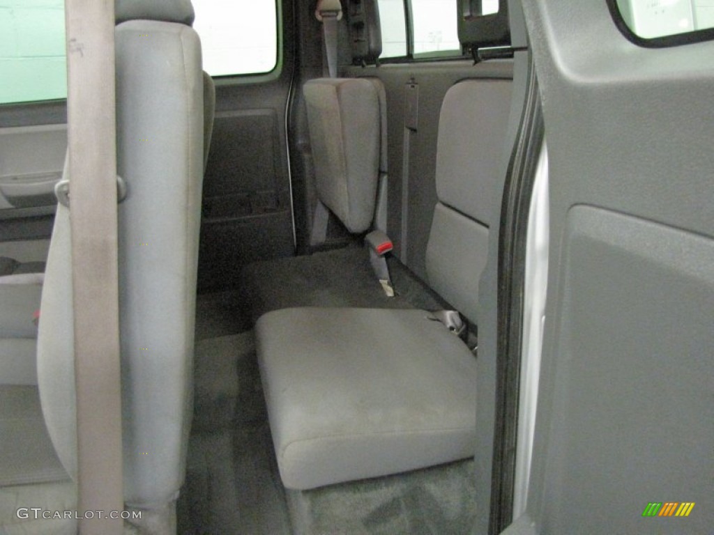 2005 Dodge Dakota ST Club Cab 4x4 Rear Seat Photo #69223332