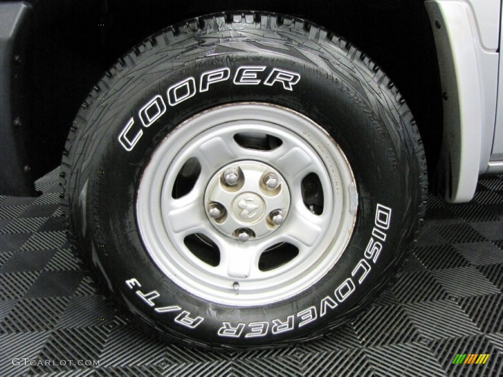 2005 Dodge Dakota ST Club Cab 4x4 Wheel Photo #69223452