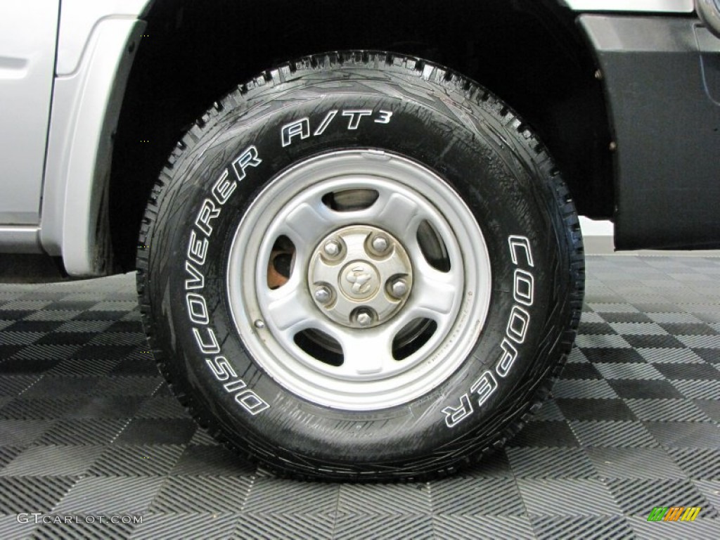 2005 Dodge Dakota ST Club Cab 4x4 Wheel Photo #69223461