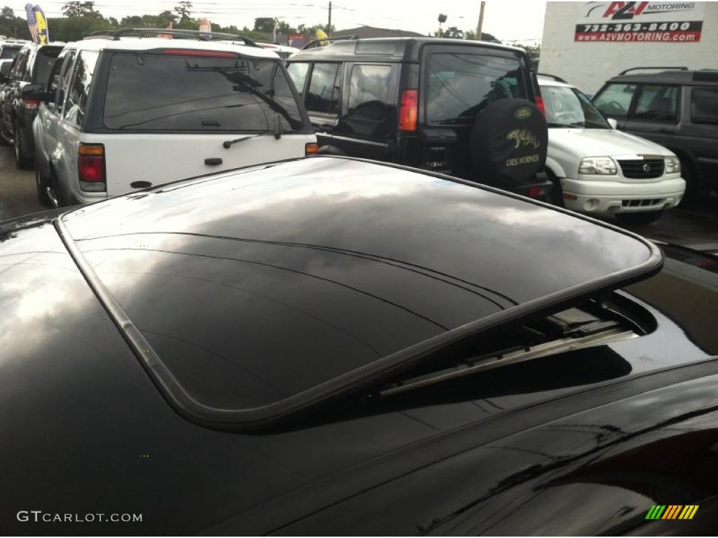 2006 Tiburon GS - Obsidian Black / Black photo #12