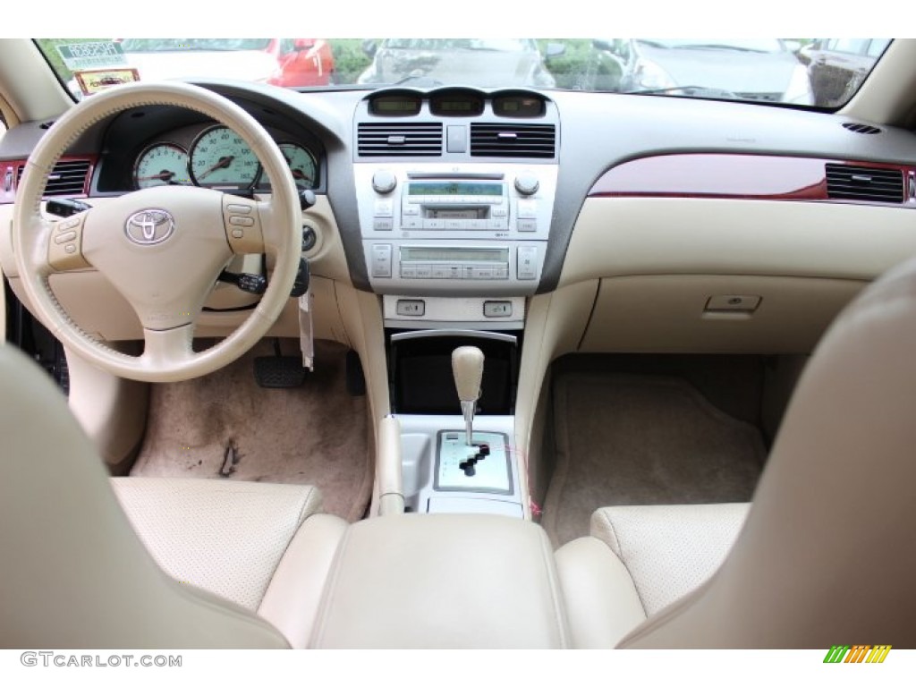 2004 Toyota Solara SLE Coupe Ivory Dashboard Photo #69228912