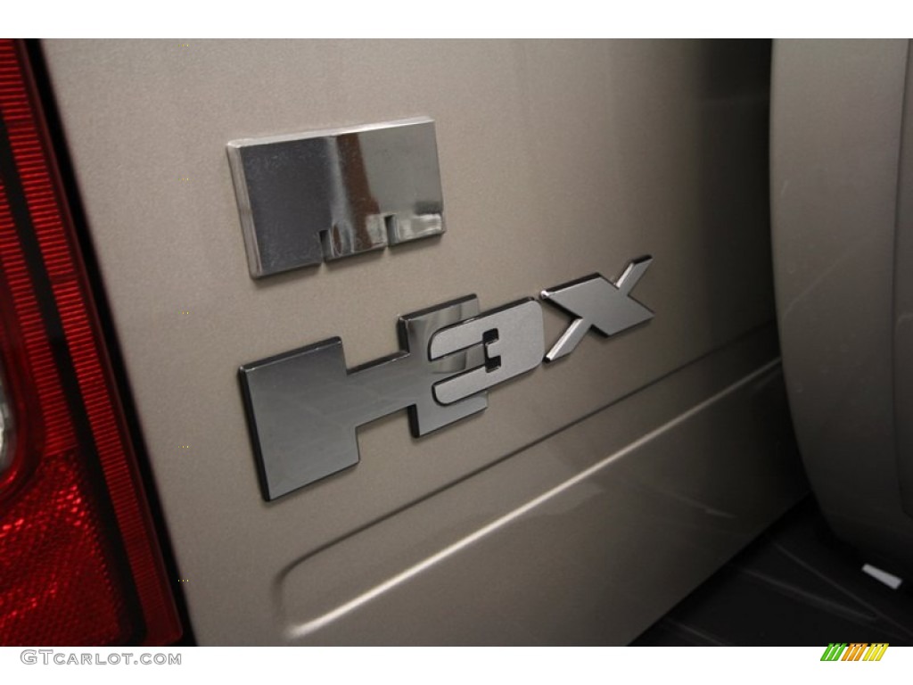 2009 Hummer H3 X Marks and Logos Photo #69229926