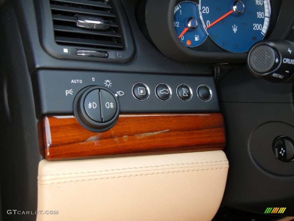 2006 Maserati Quattroporte Standard Quattroporte Model Controls Photo #69230244