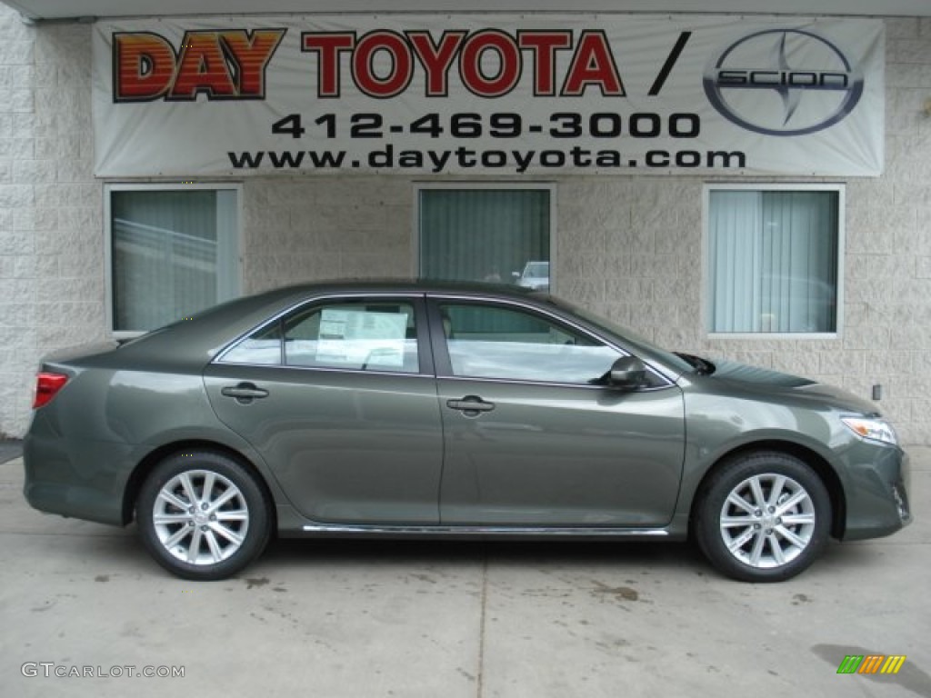 2012 Camry XLE - Cypress Green Pearl / Ivory photo #1