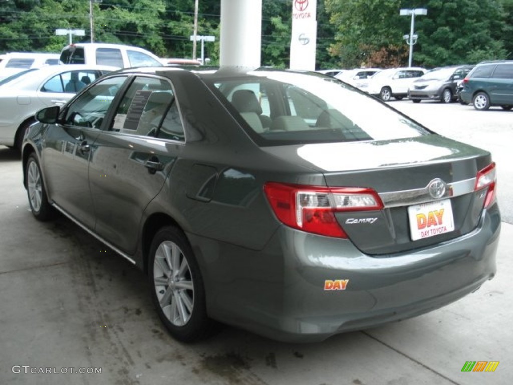 2012 Camry XLE - Cypress Green Pearl / Ivory photo #5