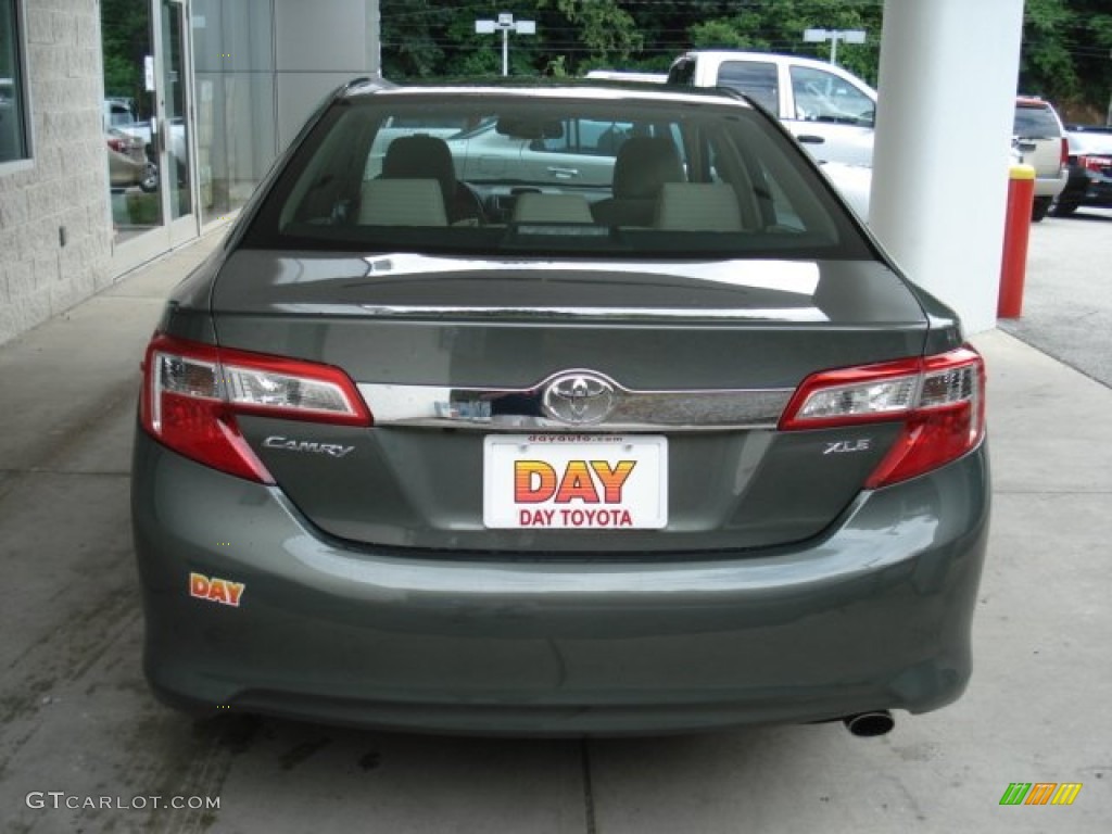 2012 Camry XLE - Cypress Green Pearl / Ivory photo #6
