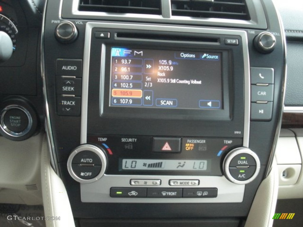 2012 Camry XLE - Cypress Green Pearl / Ivory photo #12