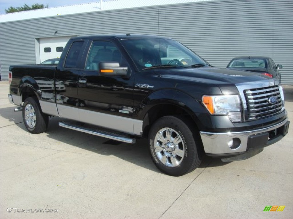 2011 F150 XLT SuperCab - Tuxedo Black Metallic / Steel Gray photo #2