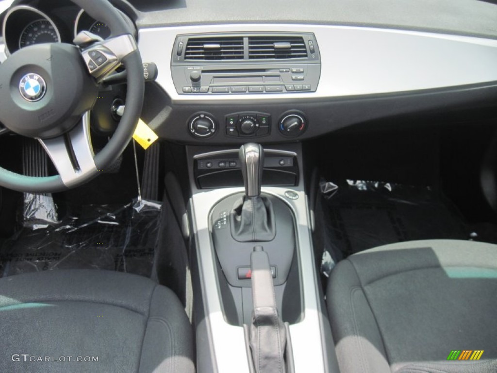 2007 BMW Z4 3.0i Roadster Black Dashboard Photo #69239090