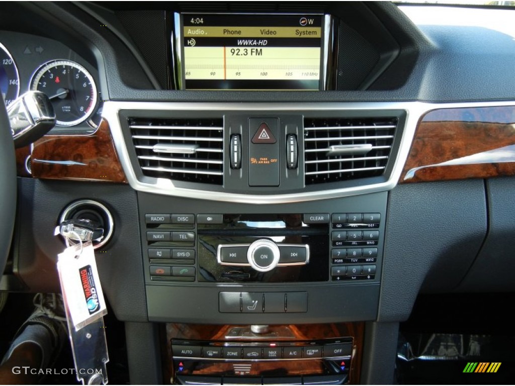 2012 Mercedes-Benz E 350 Sedan Controls Photo #69239990
