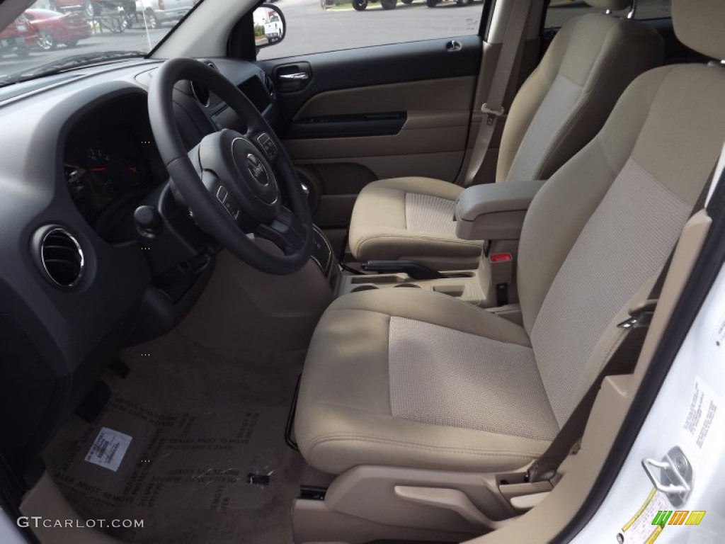 Dark Slate Gray/Light Pebble Interior 2013 Jeep Compass Latitude Photo #69240831