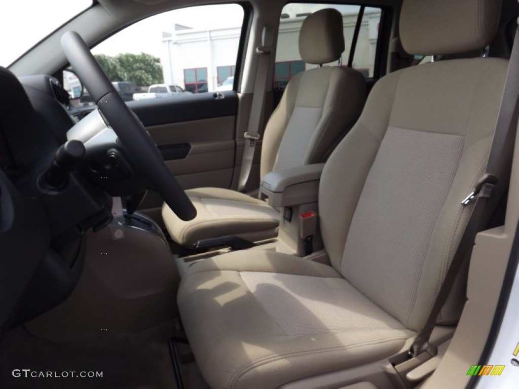 Dark Slate Gray/Light Pebble Interior 2013 Jeep Compass Latitude Photo #69240853