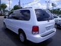 2002 Clear White Kia Sedona EX  photo #11