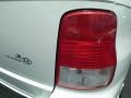 2002 Clear White Kia Sedona EX  photo #16