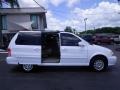 2002 Clear White Kia Sedona EX  photo #20