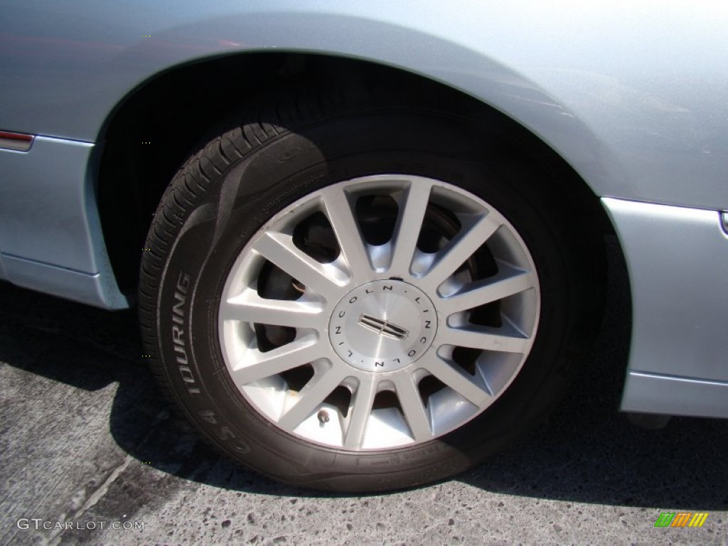 2007 Lincoln Town Car Signature Wheel Photo #69245475