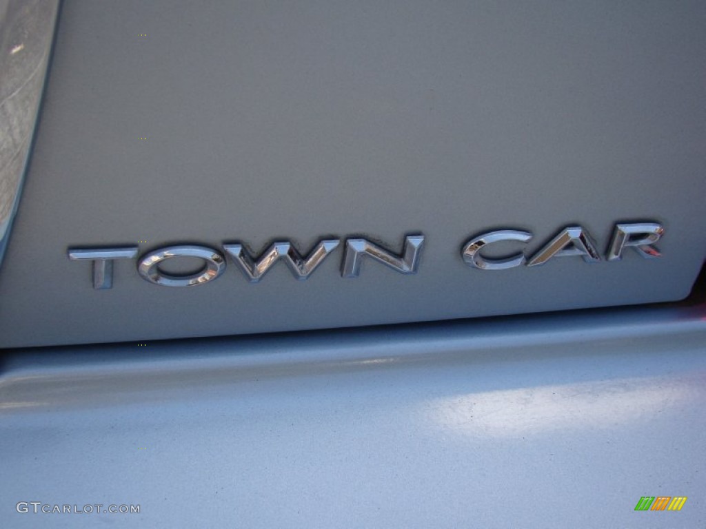 2007 Lincoln Town Car Signature Marks and Logos Photo #69245517