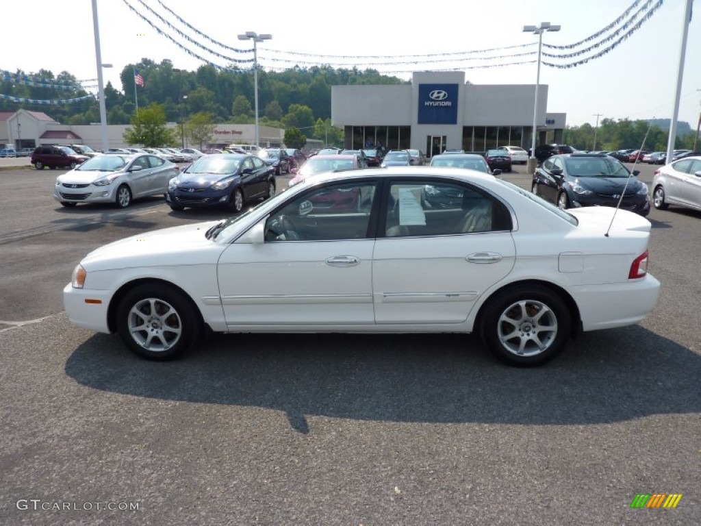 2003 Optima SE V6 - Clear White / Gray photo #4