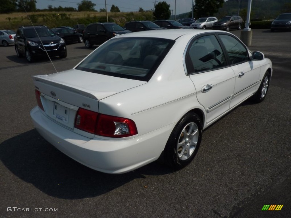 2003 Optima SE V6 - Clear White / Gray photo #7